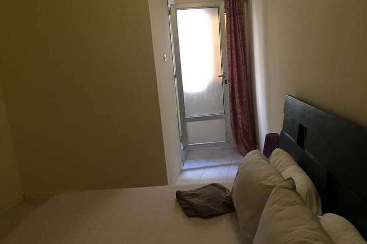 Room 4 of 21