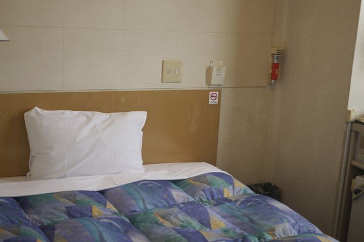 Room 10 of 36