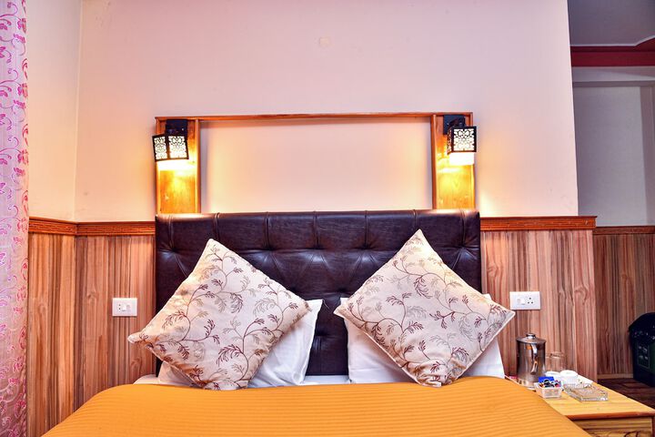 Room 18 of 29