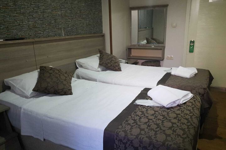 Room 7 of 15