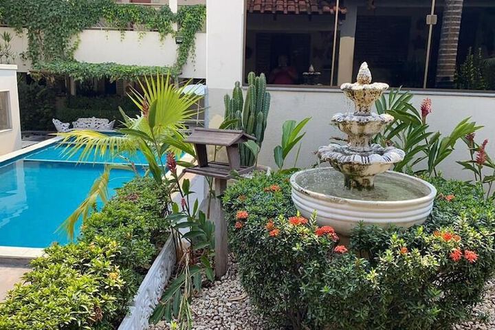 Pool 10 of 16