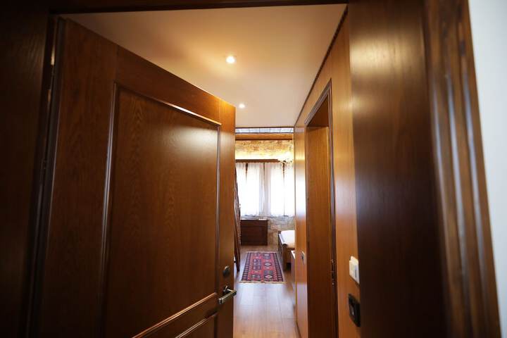 Room 49 of 97