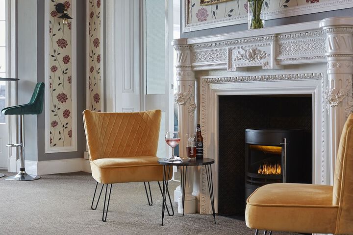 Lounge 69 of 88