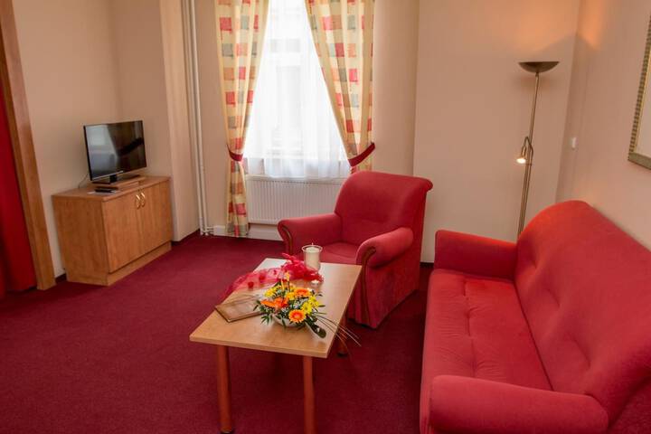 Room 18 of 36