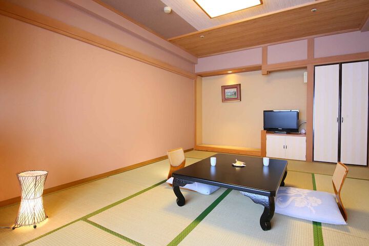 Room 7 of 39