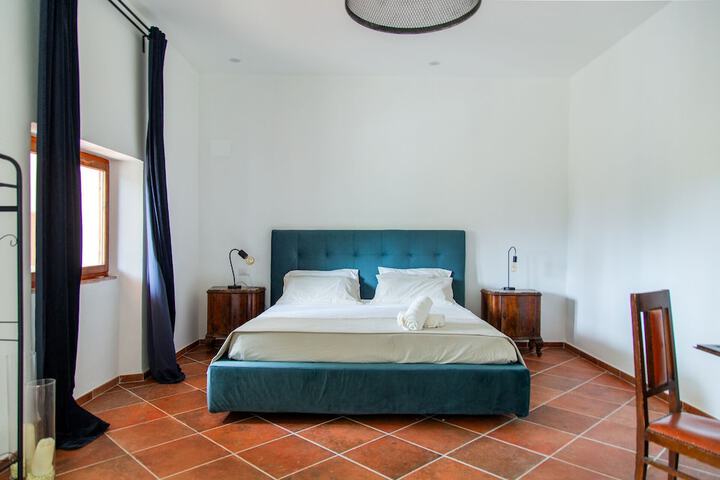 Room 8 of 22