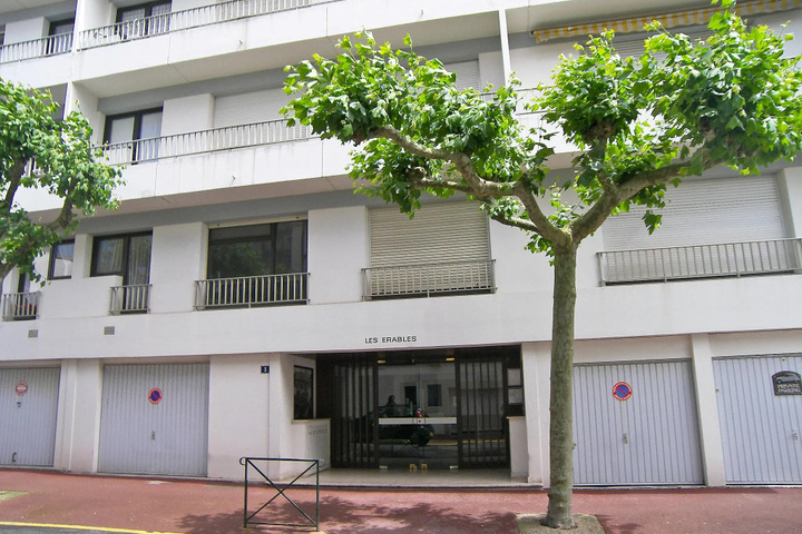 Hero Image 1 of 8