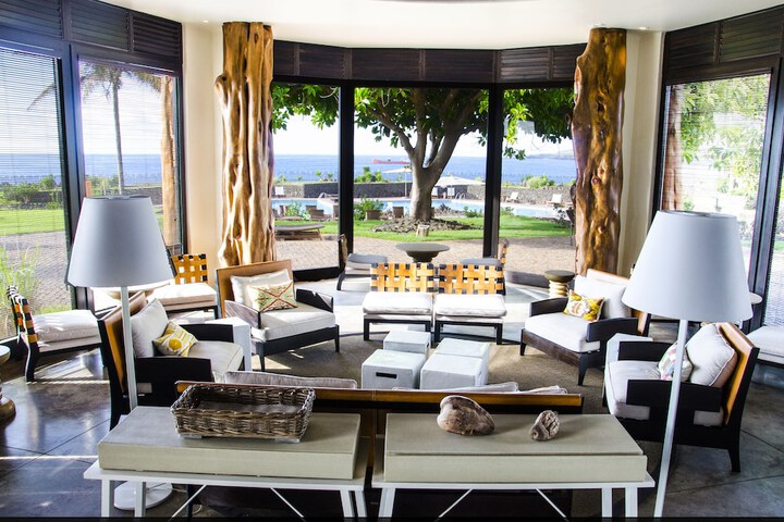 Guest Lobby