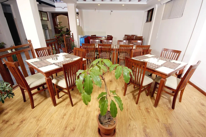 restaurant