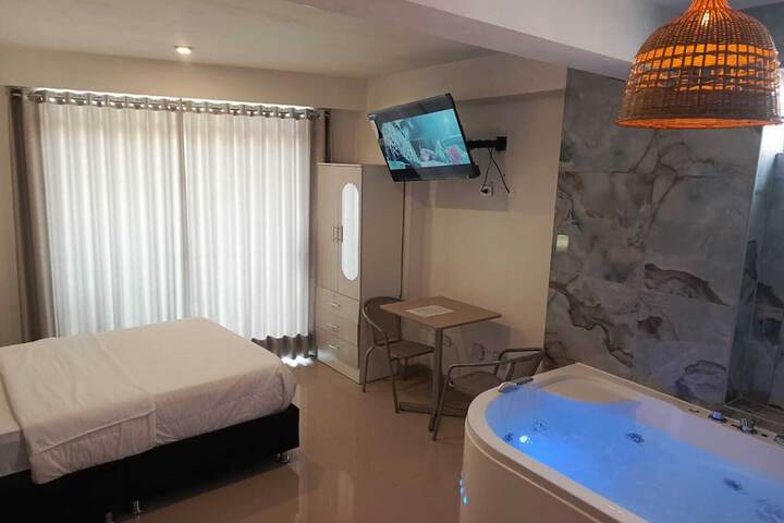 Room 12 of 28