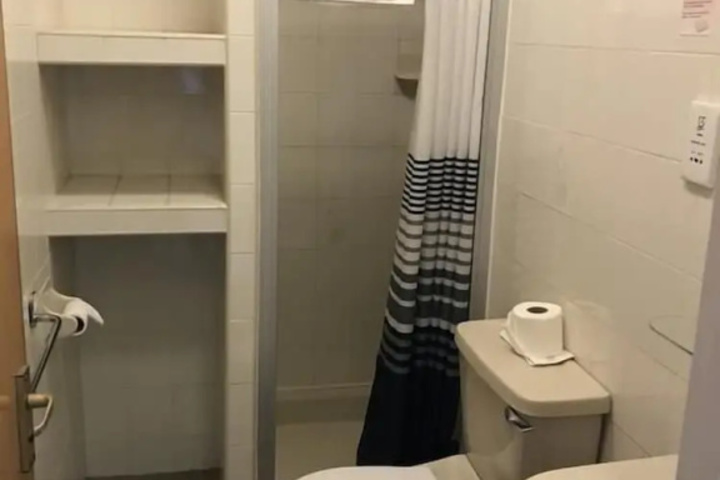 Room 8 of 23