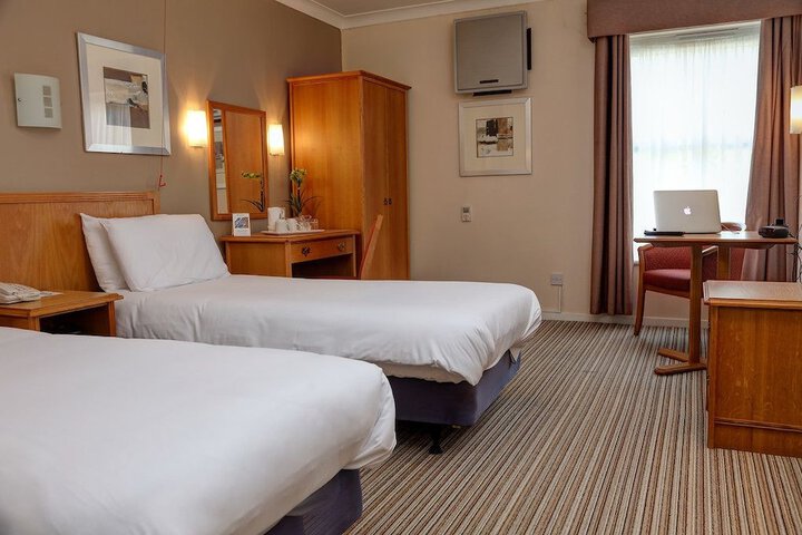 Room 12 of 19