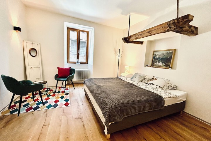 Room 2 of 19