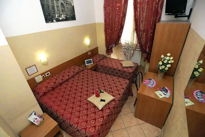 Photo 3