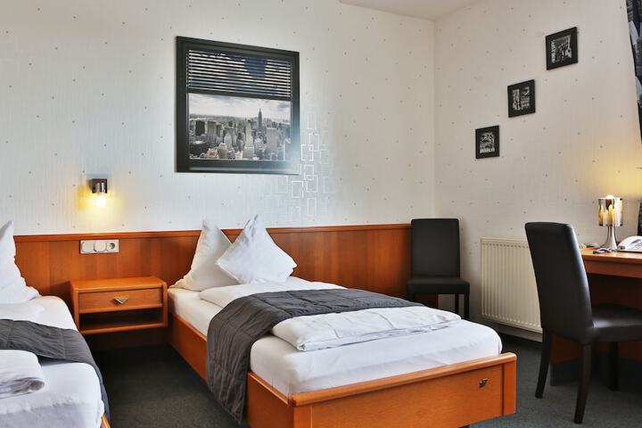 Room 26 of 72