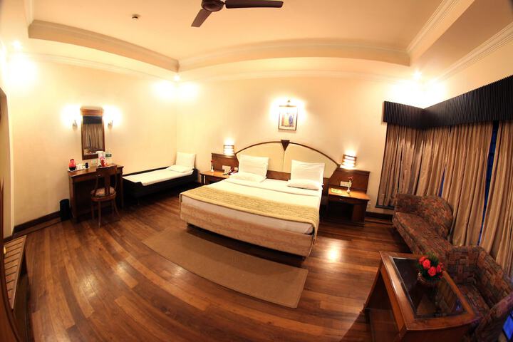 Room 11 of 45