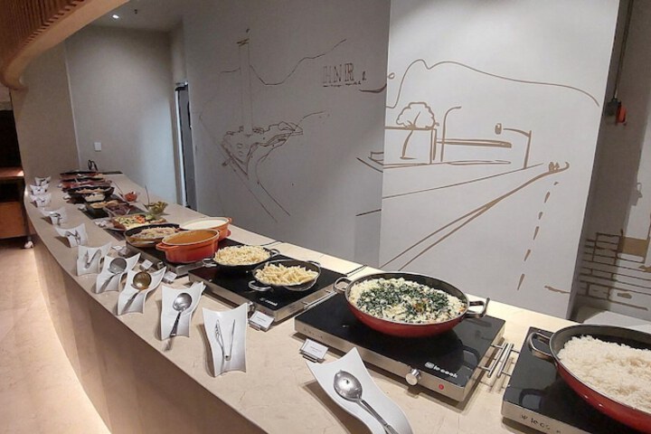 Dining 49 of 73