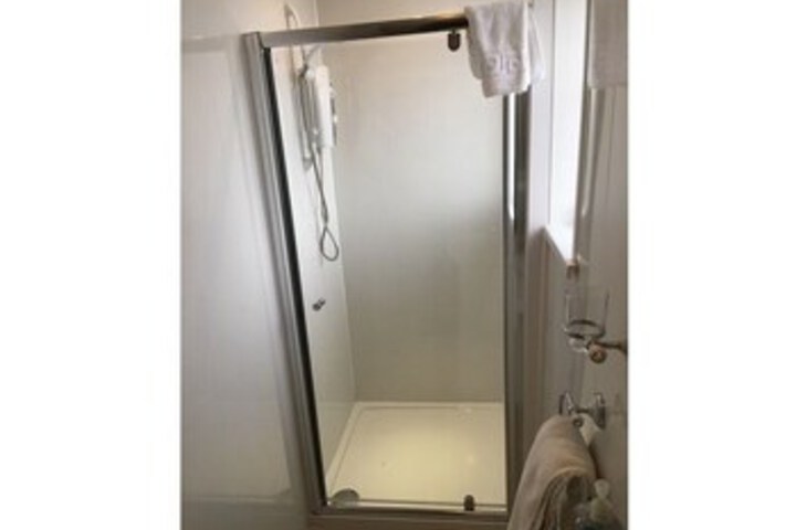 Room 8 of 40