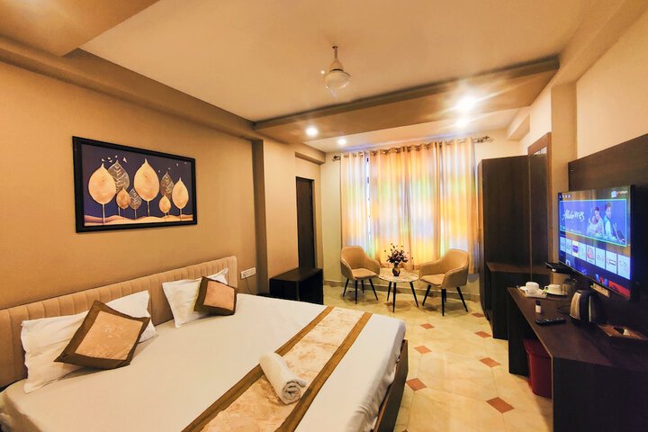 Room 8 of 42