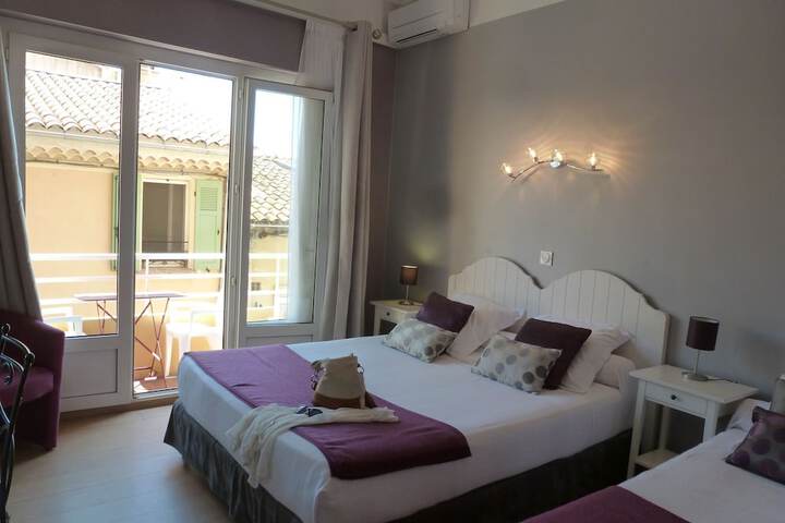 Room 22 of 53
