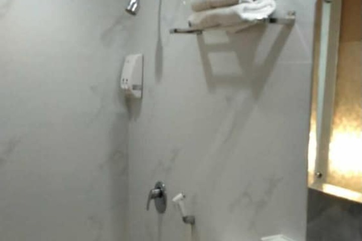 Room 18 of 42