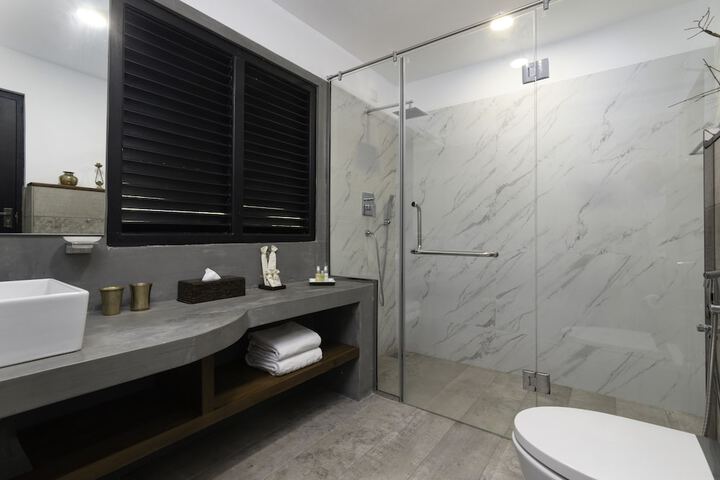 Room 15 of 29