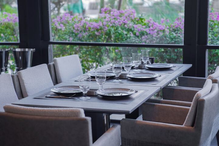 Dining 85 of 147