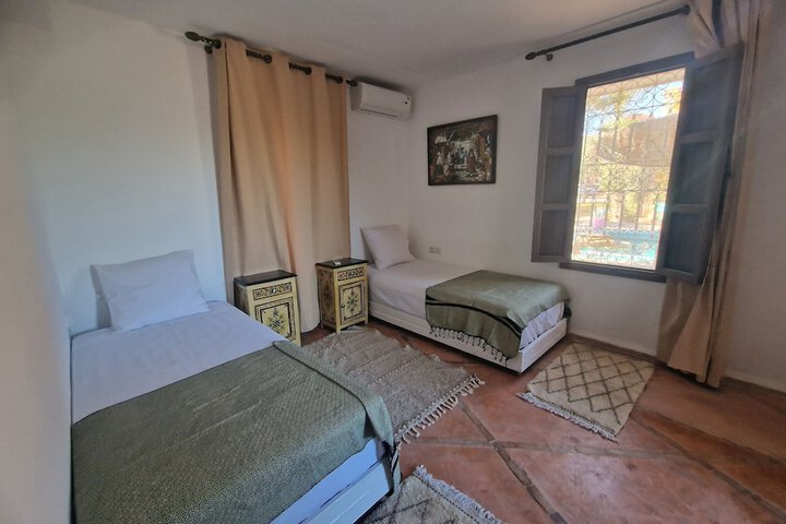 Room 13 of 94