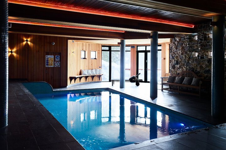 Pool 17 of 32