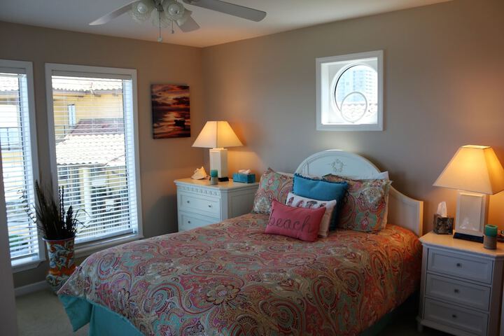 Room 3 of 34