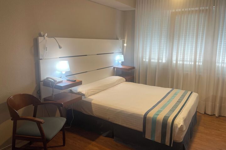 Room 15 of 40