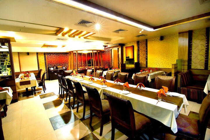 Dining 46 of 56