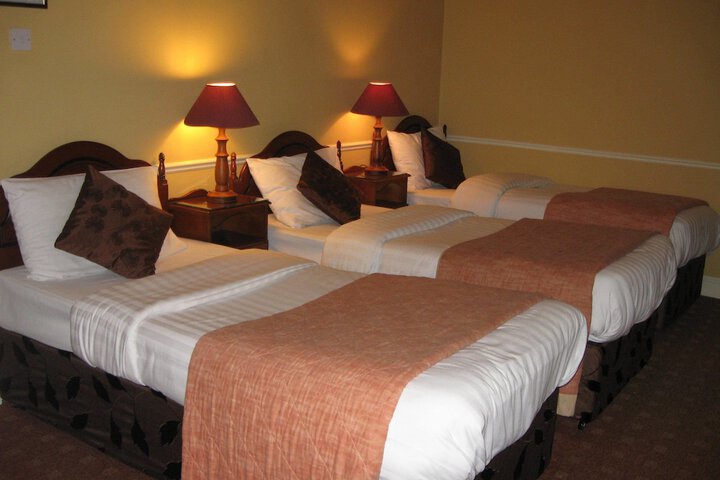 Room 6 of 27
