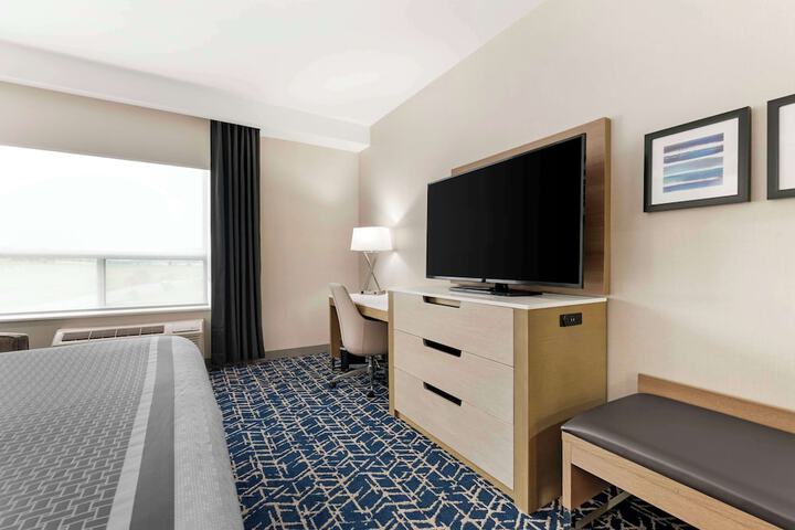 Room 16 of 52