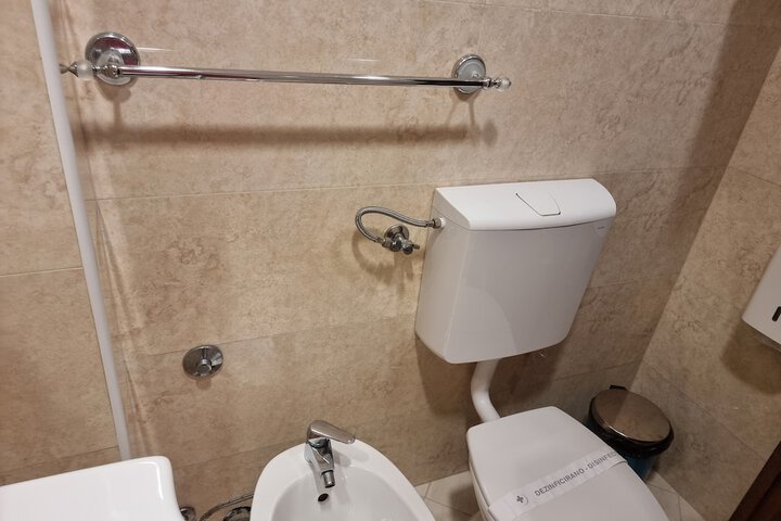 Room 74 of 129