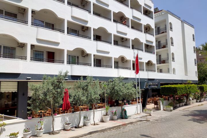 Hotel 58 of 61