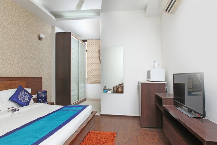 Room 16 of 23