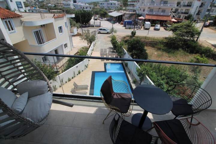Pool 203 of 265