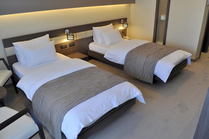 Room 15 of 43