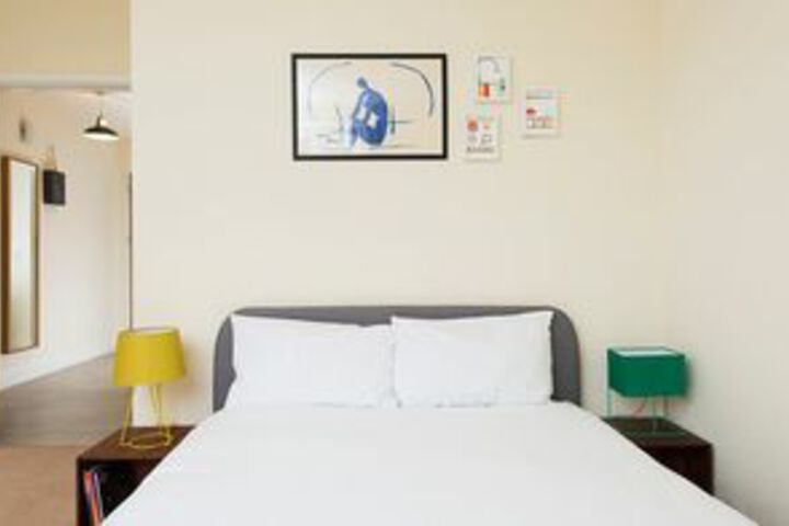 Room 10 of 31