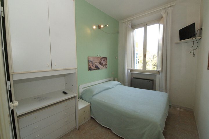 Room 36 of 64