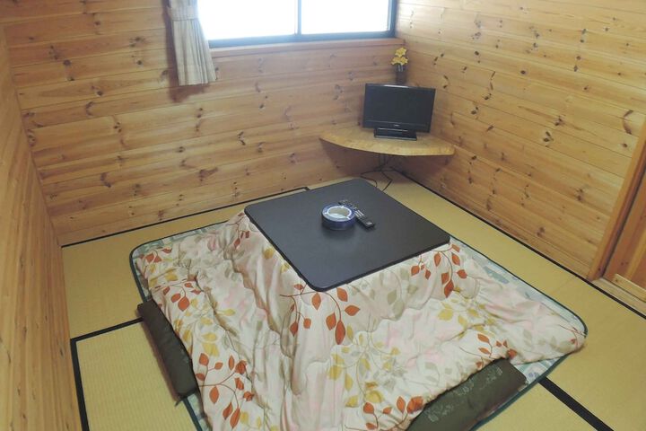 Room 11 of 30