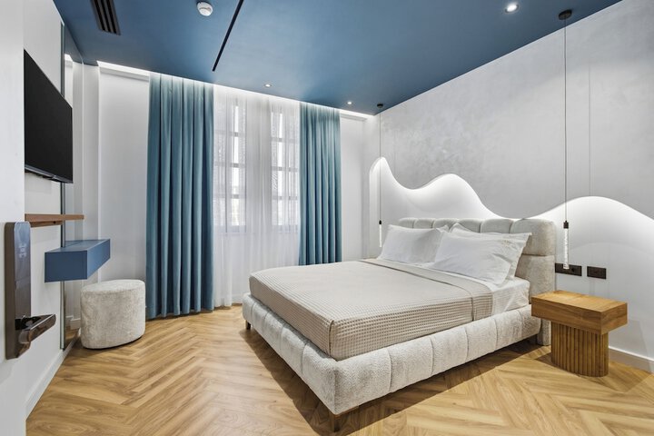 Room 28 of 109