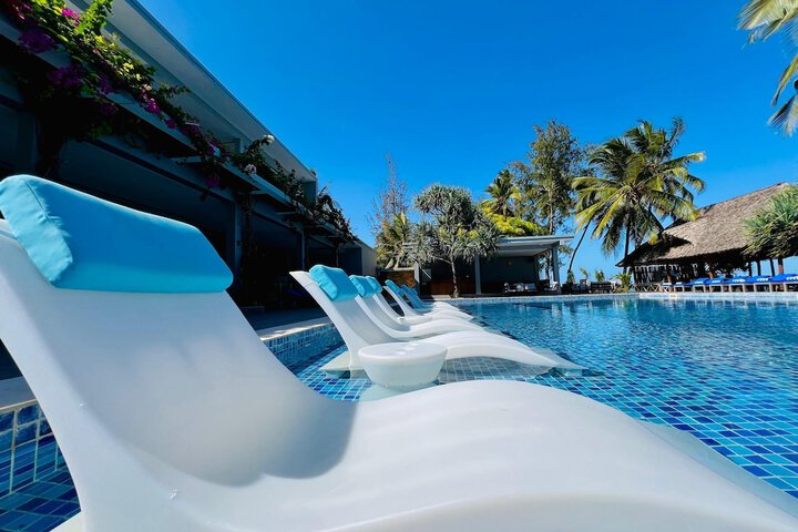 Pool 79 of 120