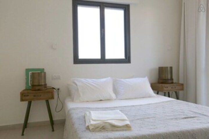 Room 15 of 21