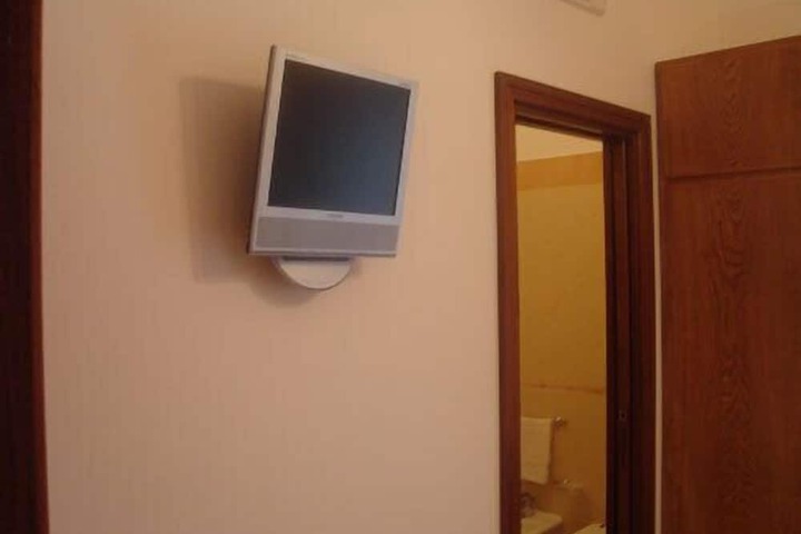 Room 17 of 41