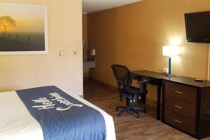 Room 11 of 46
