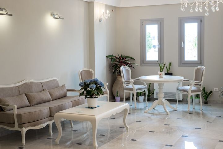 Entrance & Lobby
