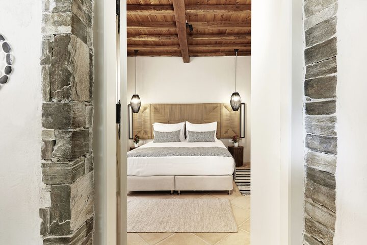 Room 4 of 43