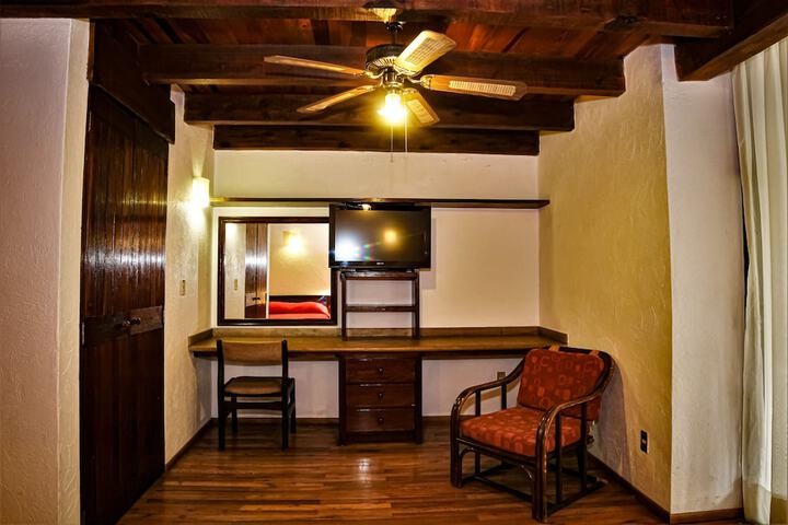 Room 14 of 35